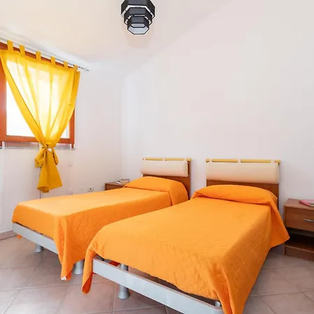 Le Due Torri Apartmán Bosa